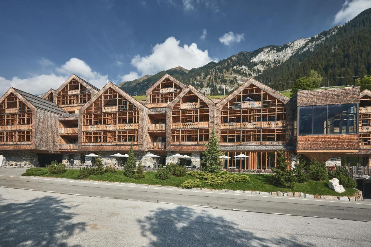 Tenne Lodges Racines Luaran gambar